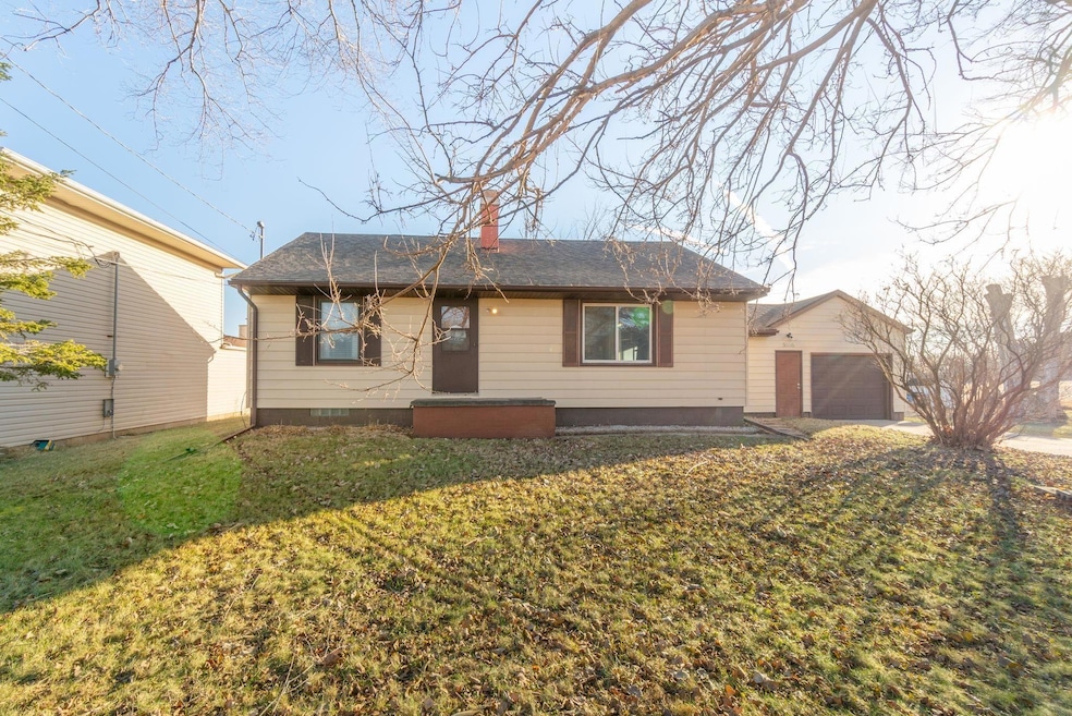 3666 Logan Ave, Waterloo, IA 50703 - photo 1