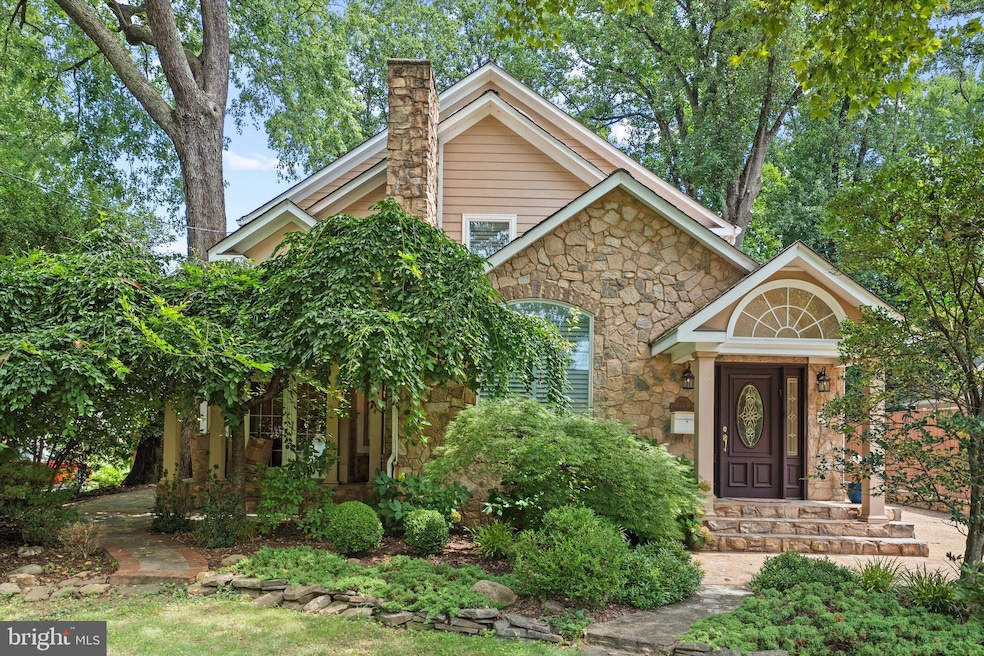 Sold $1,550,000 • Co-Listing Agent