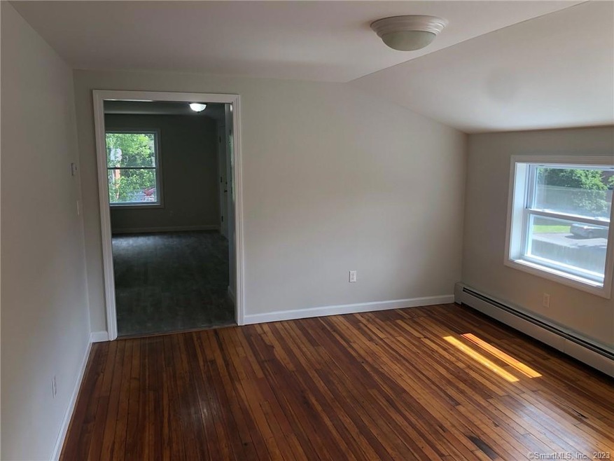 140 Newington Rd unit 3, West Hartford, CT 06110 - photo 1