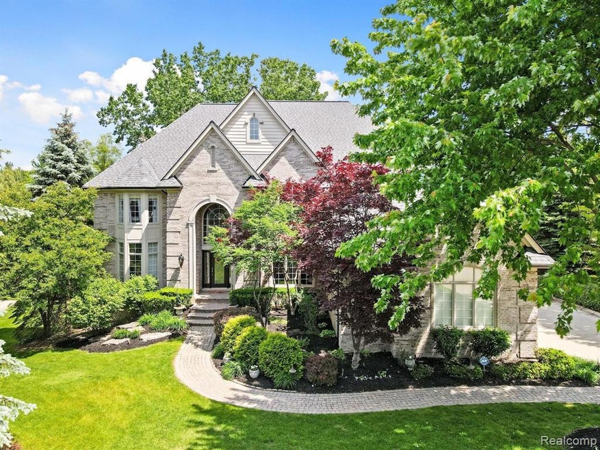 3456 Vineyard Hill Dr, Rochester, MI 48306 - photo 1