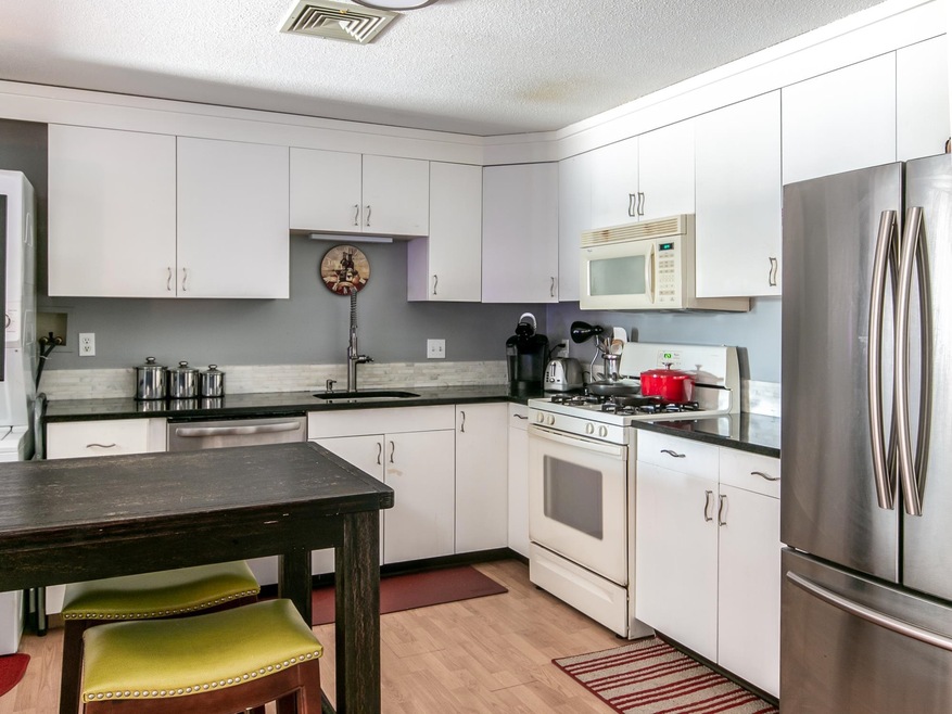 3 Roedean Dr unit UC204, Nashua, NH 03063 - photo 1