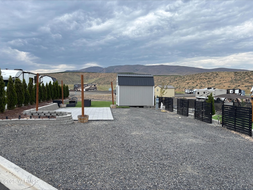 Lot 5