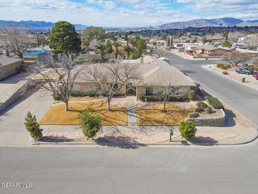 10500 Tomwood Ave, El Paso, TX 79925 - photo 1