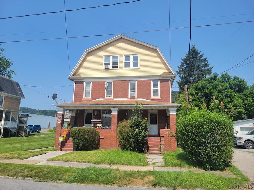 984 Linton St, Johnstown, PA 15905 - photo 1