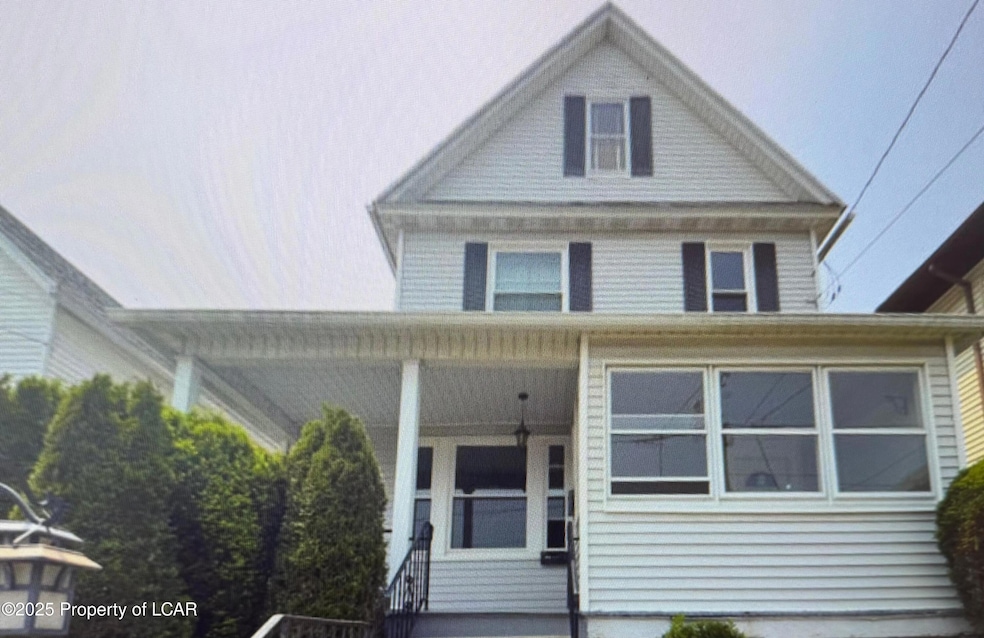 W. Elm St Front View
