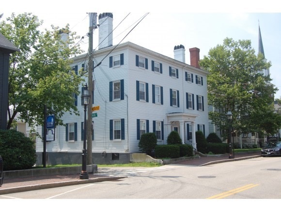 54 Court St unit 5, Portsmouth, NH 03801 - photo 1