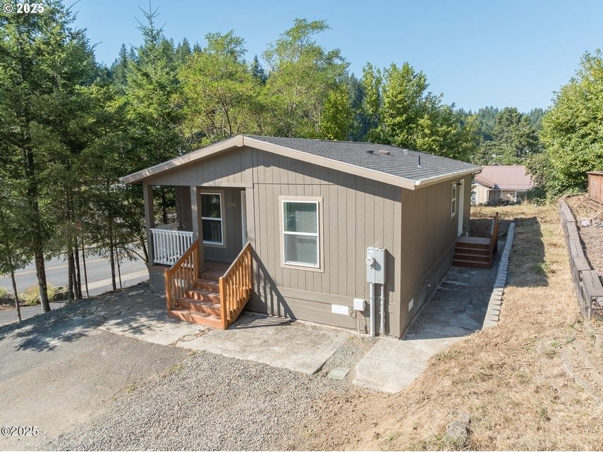 150 NW 5th St, Toledo, OR 97391 - photo 1