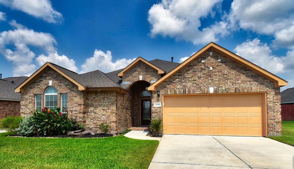 3238 El Camino St, Bay City, TX 77414 - photo 1