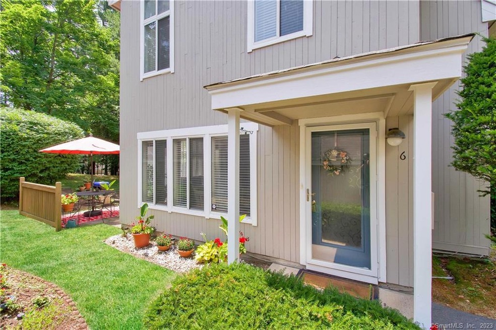 6 Pepperidge Ct unit 6, Simsbury, CT 06070 - photo 1