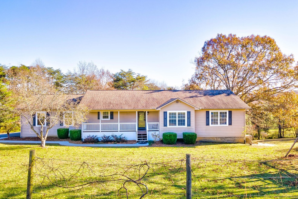 12704 Lovelace Rd, Knoxville, TN 37932 - photo 1