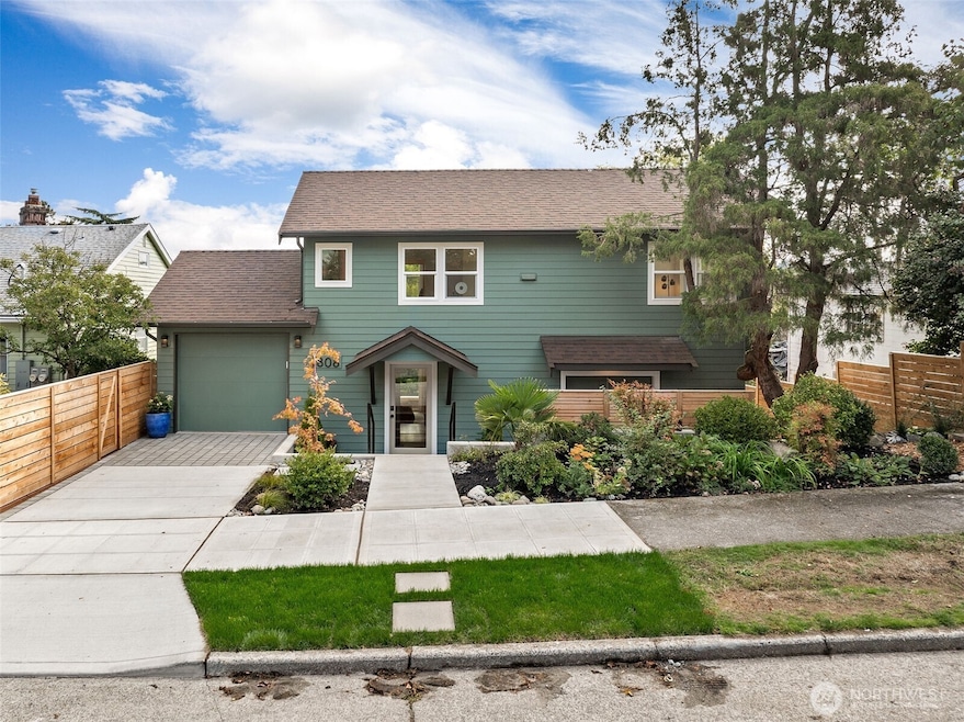 Pending $925,000 • Co-Listing Agent