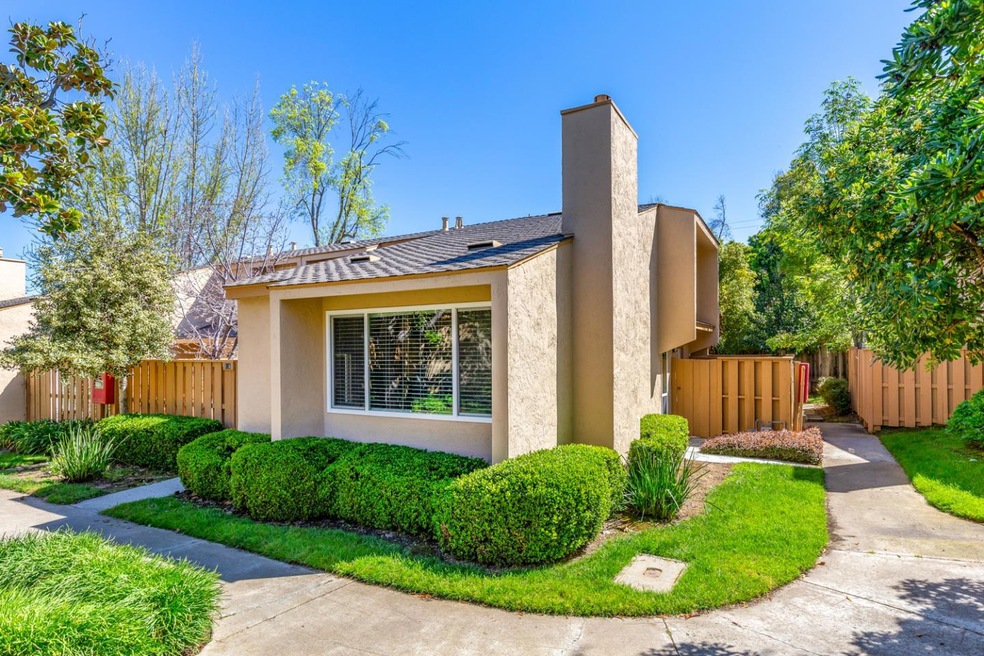 Sold $1,365,000 • Co-Listing Agent