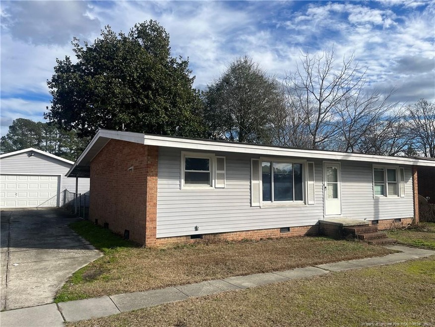 729 Glensford Dr, Fayetteville, NC 28314 - photo 1