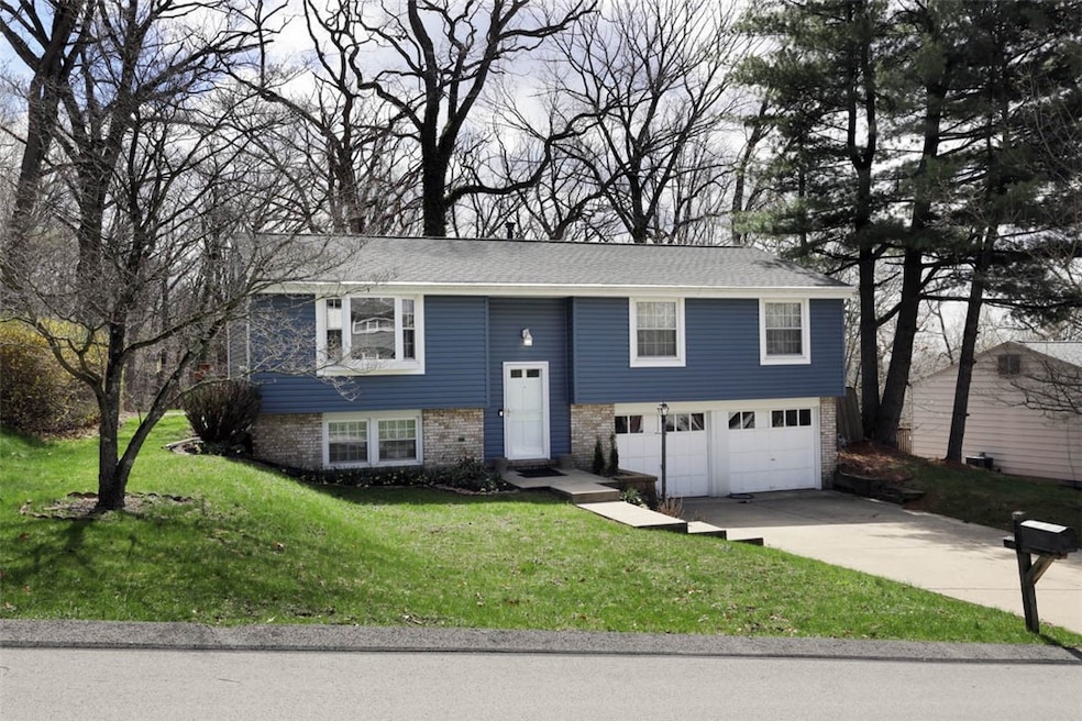 Welcome to 577 Surfside Drive!