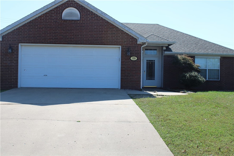 1306 E Kara Ln, Rogers, AR 72758 - photo 1