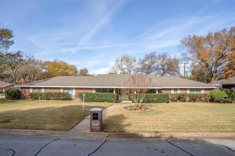 4000 Woodvine Dr, Euless, TX 76040 - photo 1