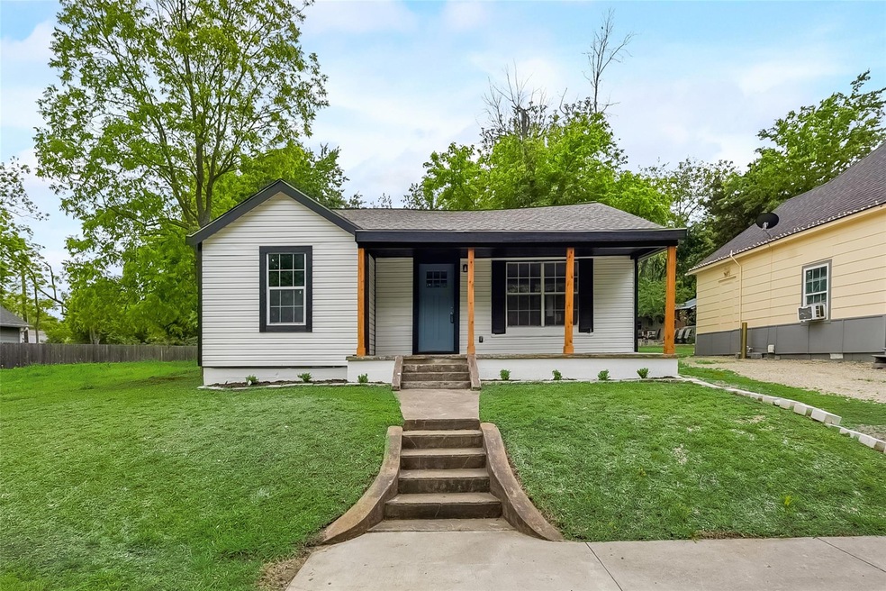 308 W Day St, Denison, TX 75020 - photo 1