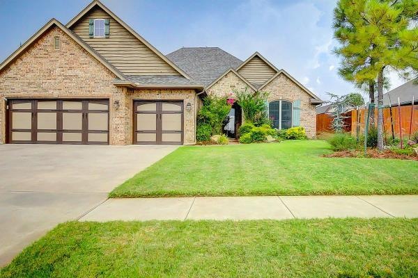 2309 SE 12th St, Moore, OK 73160 - photo 1