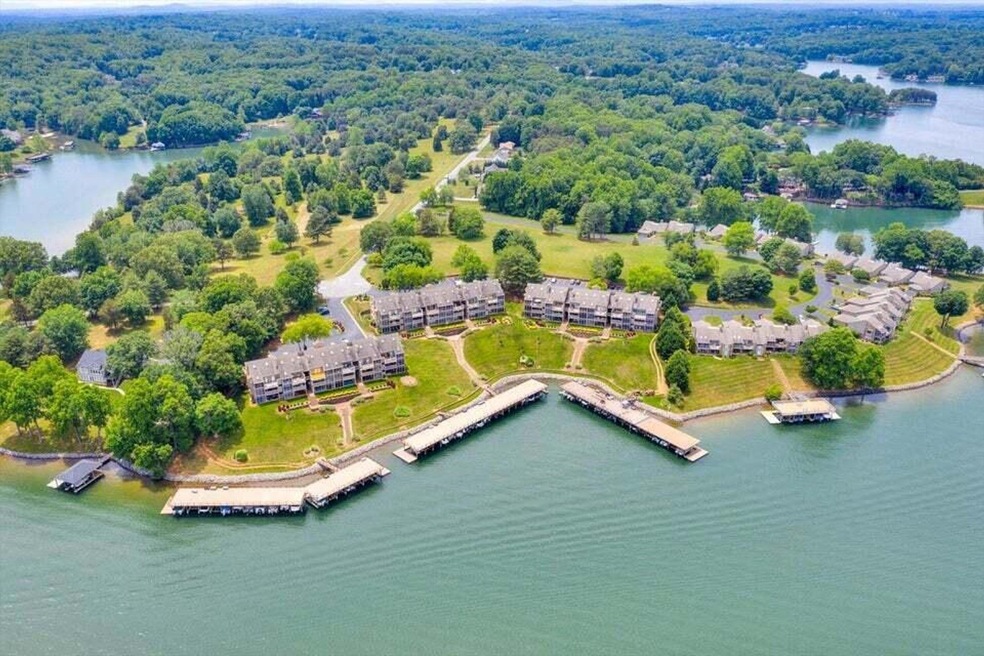 GANGPLANK POINTE