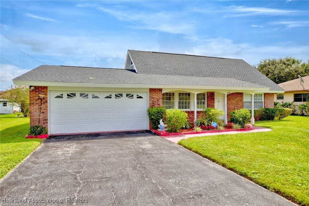 3818 Medina Way, Sebring, FL 33875 - photo 1