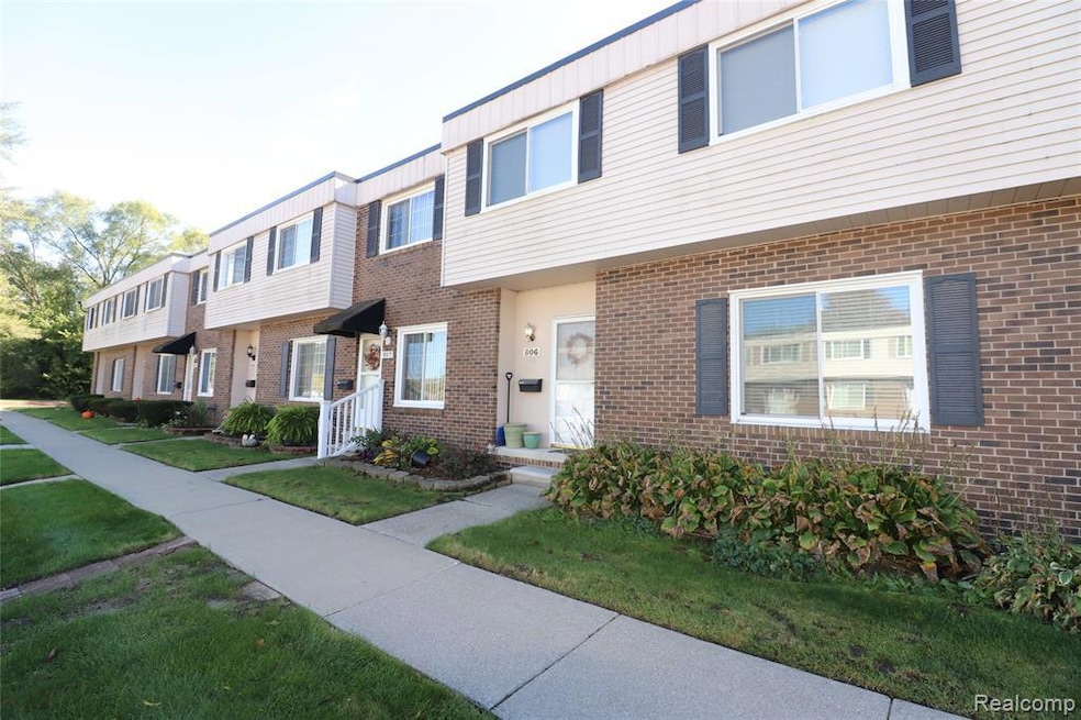 For Sale $139,900 • Co-Listing Agent