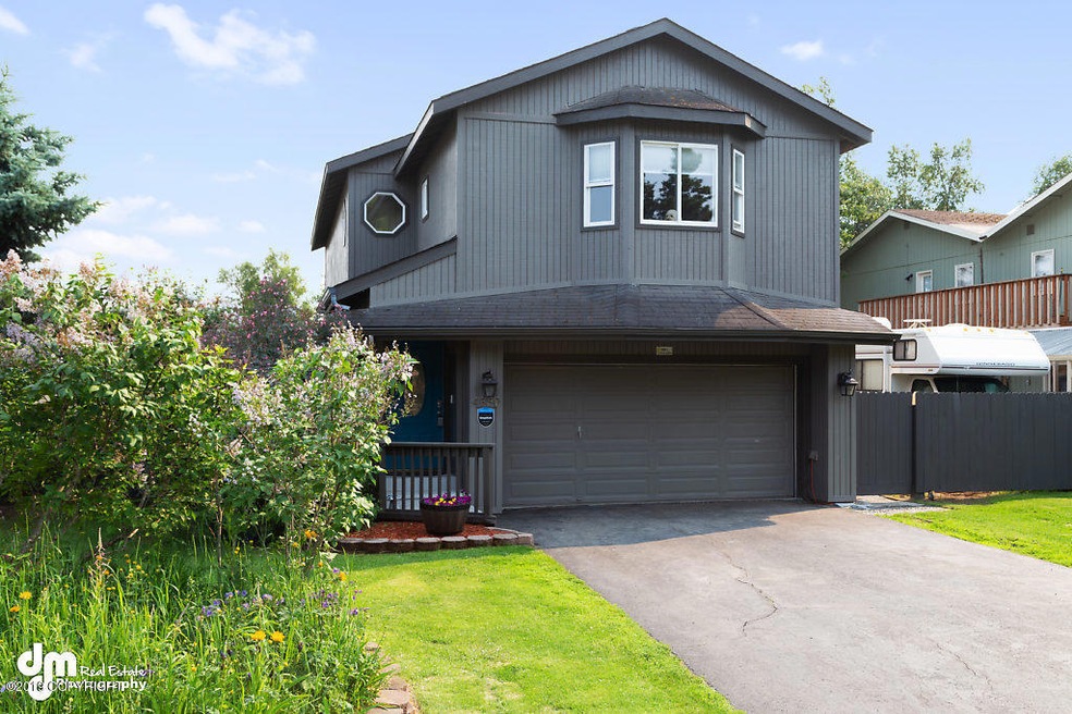 Exterior Front 1594-SMALL