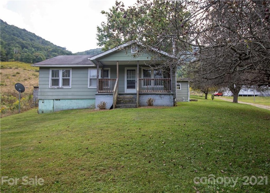 245 Green Leaf Rd, Burnsville, NC 28714 - photo 1