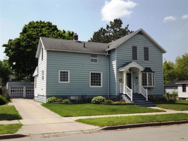 2005 13th Ave, Menominee, MI 49858 - photo 1