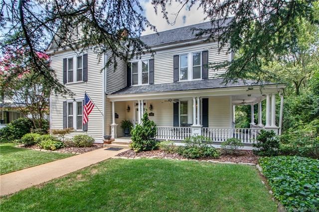 422 W End Ave, Statesville, NC 28677 - photo 1