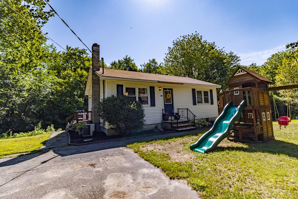 81 Bryant Rd-13