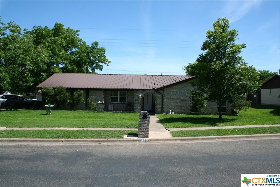 901 Virginia Ave, Copperas Cove, TX 76522 - photo 1