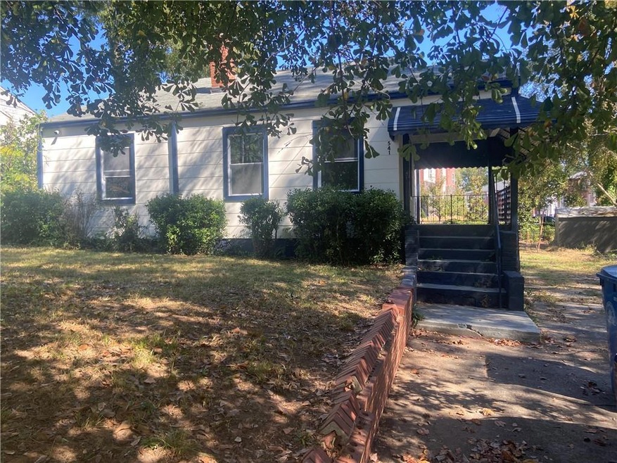 541 W Lake Ave NW, Atlanta, GA 30318 - photo 1