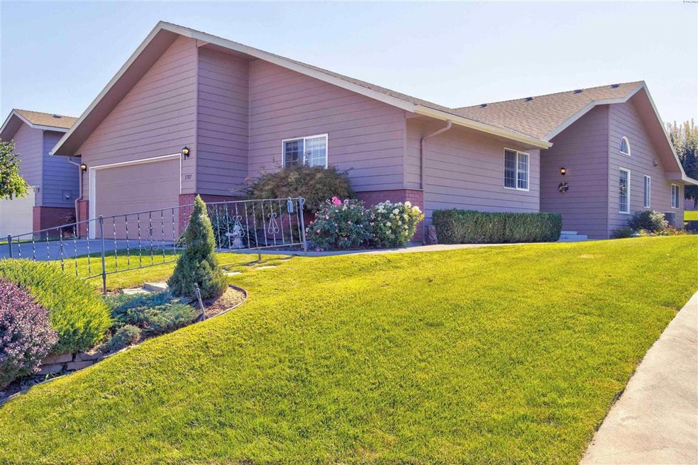 3707 W 29th Ct, Kennewick, WA 99337 - photo 1