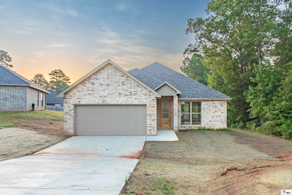 102 Lovemore Dr, Ruston, LA 71270 - photo 1