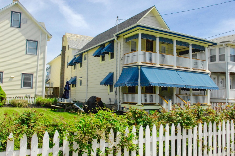 9 Webb Ave