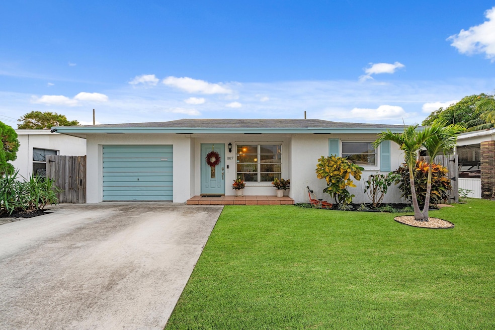 1817 N L St, Lake Worth, FL 33460 - photo 1