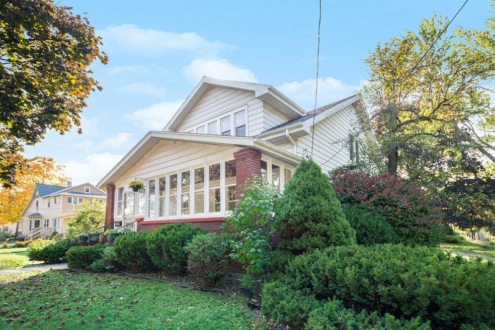 1352ParkStNW-46
