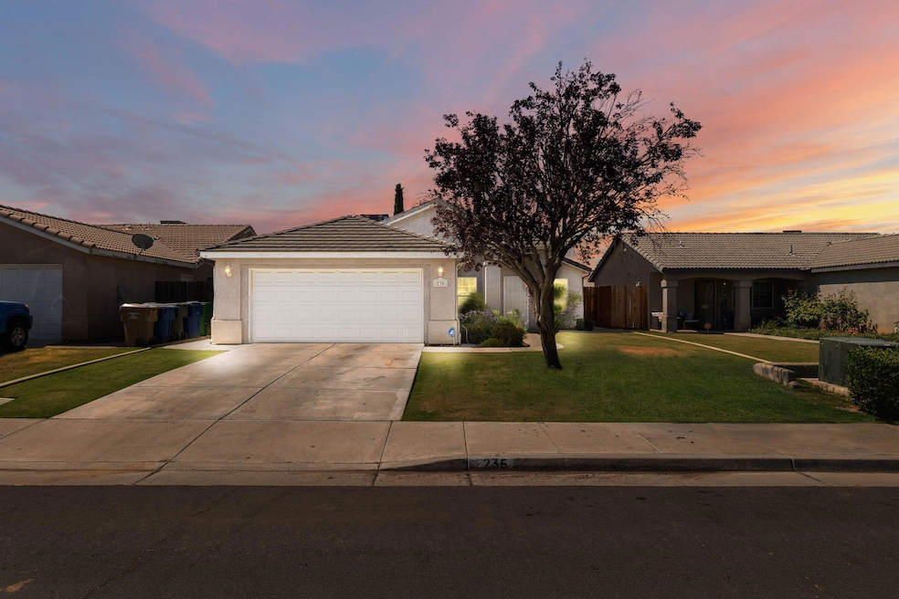 1-web-or-mls-235-w-pilot-ave