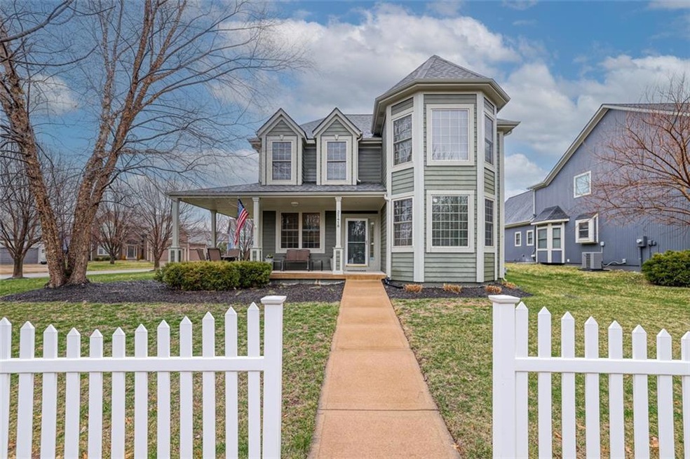 21418 Clear Creek Pkwy, Shawnee, KS 66218 - photo 1