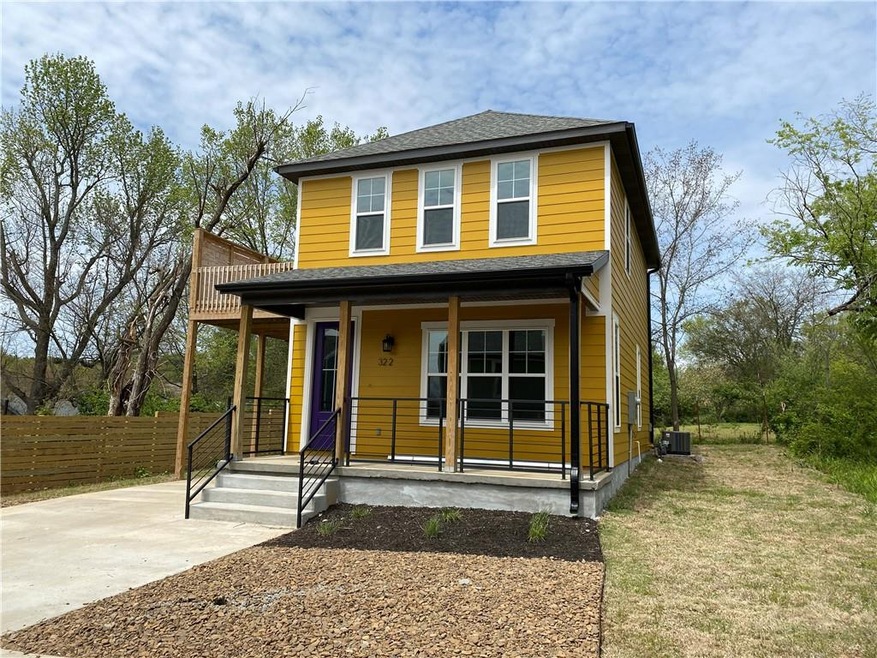 322 E Martin Luther King Blvd, Fayetteville, AR 72701 - photo 1