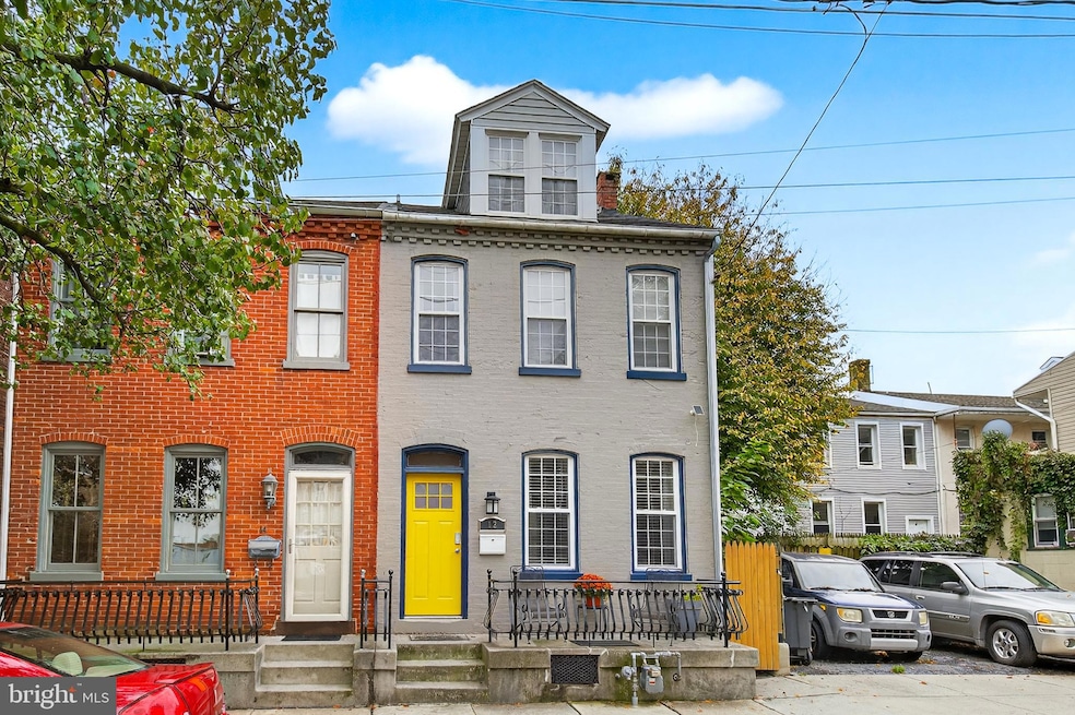 12 E New St, Lancaster, PA 17602 - photo 1