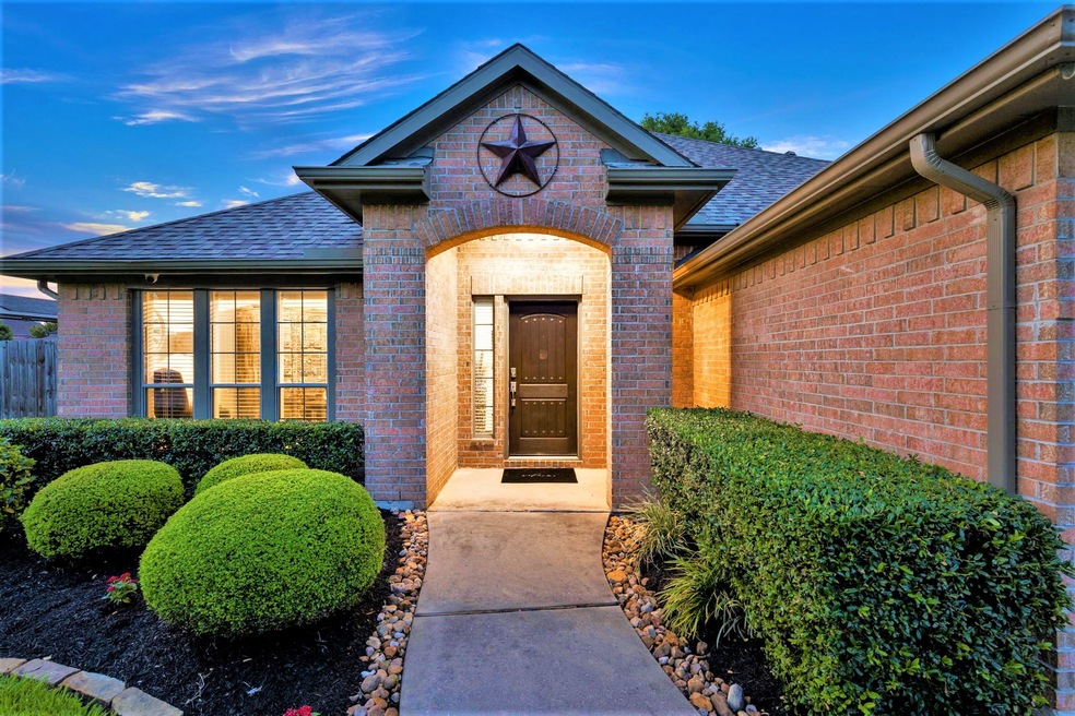 511 Oak Ridge Grove Cir, Spring, TX 77386 - photo 1