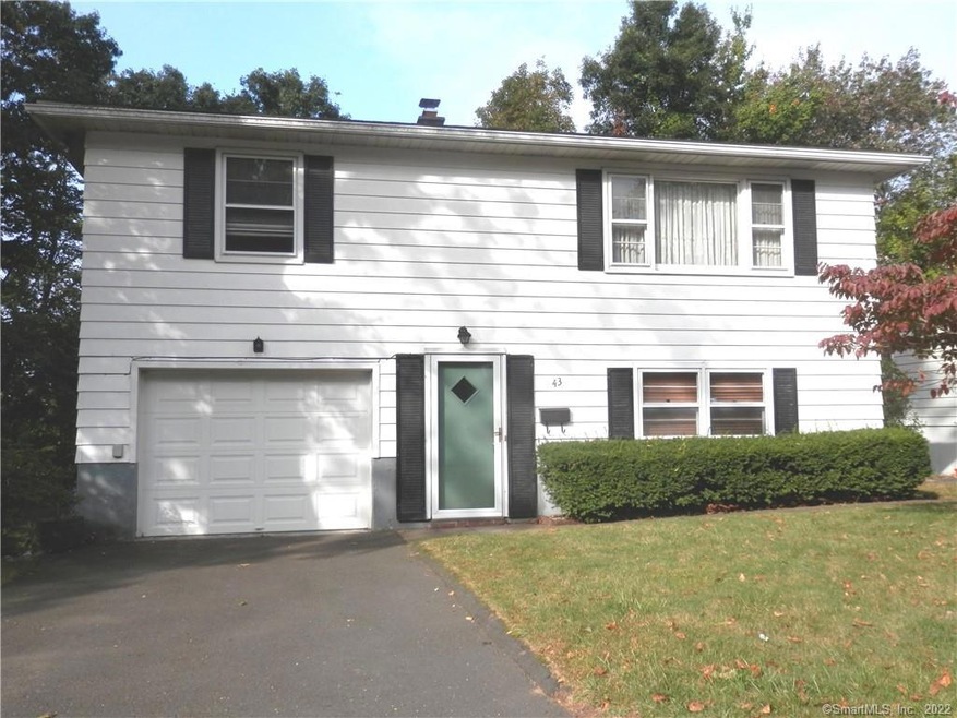 43 Woodstock St, Waterbury, CT 06704 - photo 1