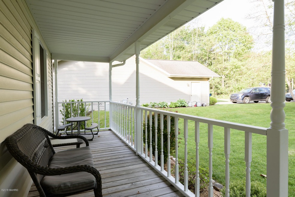 9038 Hobbit Cir, Kalamazoo, MI 49009 - photo 1