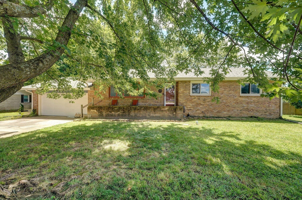 528 N Locust - Front