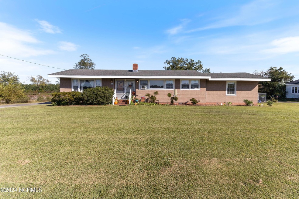 Charming Home in AYDEN