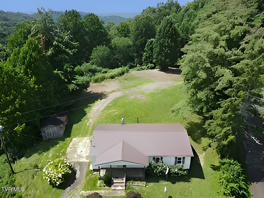 3849 Nealy Ridge, Clinchco, VA 24226 - photo 1