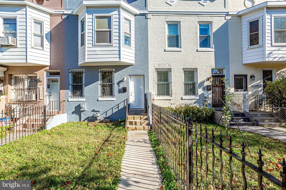 1511 3rd St NW, Washington, DC 20001 - photo 1