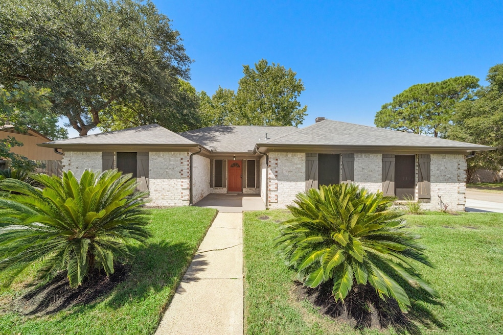 Welcome home to this wonderful rental.