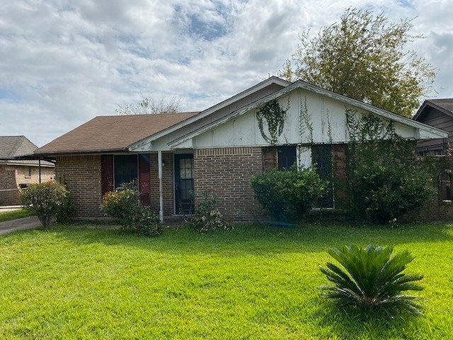 811 Grenshaw St, Houston, TX 77088 - photo 1